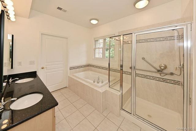 28 N De Baun Avenue 105, Suffern, NY 10901