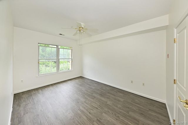 28 N De Baun Avenue 105, Suffern, NY 10901