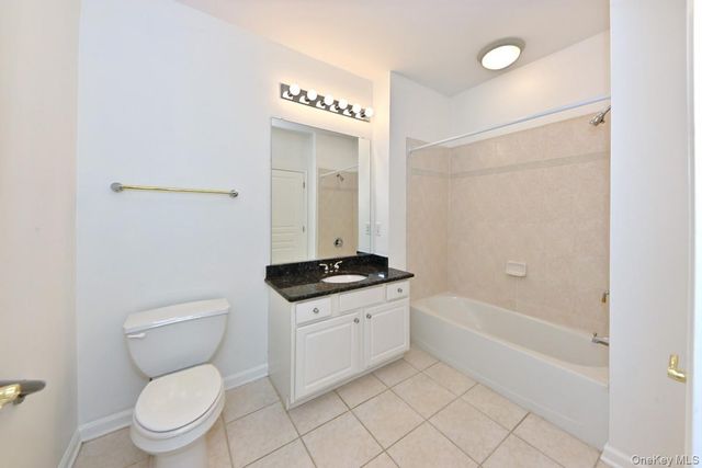 28 N De Baun Avenue 105, Suffern, NY 10901