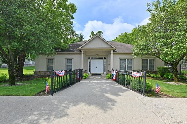 28 N De Baun Avenue 105, Suffern, NY 10901
