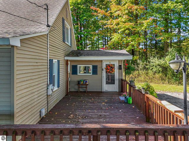 185 N Three Mile Road, Traverse City, MI 49696