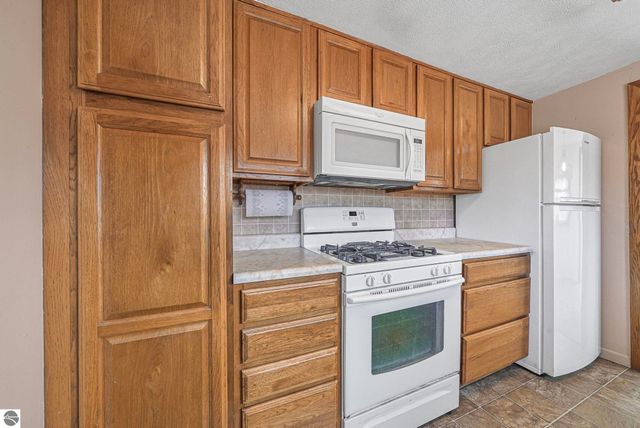 185 N Three Mile Road, Traverse City, MI 49696