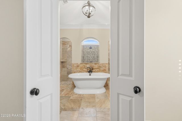 413 Misty Wind Drive, Broussard, LA 70518