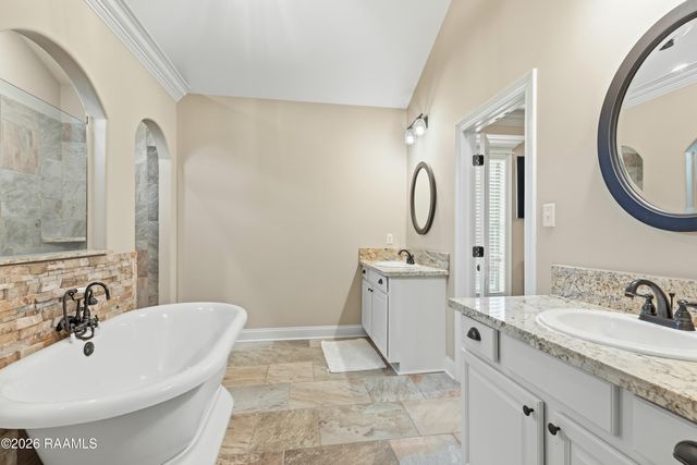 413 Misty Wind Drive, Broussard, LA 70518