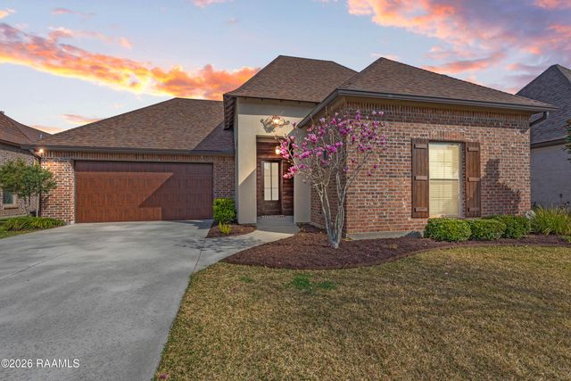 413 Misty Wind Drive, Broussard, LA 70518