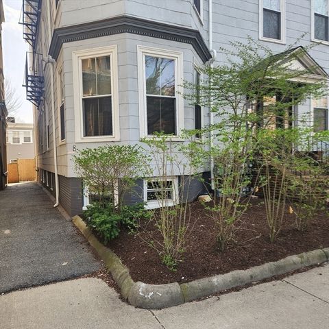 40 Highland Ave 8, Somerville, MA 02143