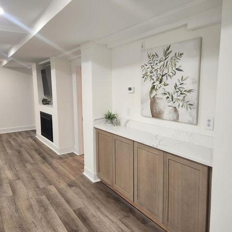 40 Highland Ave 8, Somerville, MA 02143