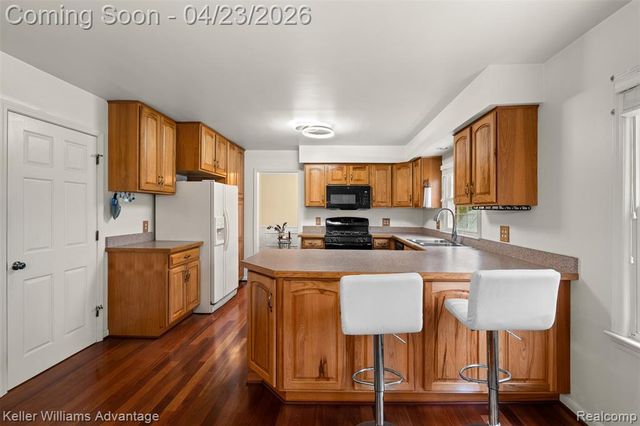 348 Willow Tree Lane, Rochester Hills, MI 48306