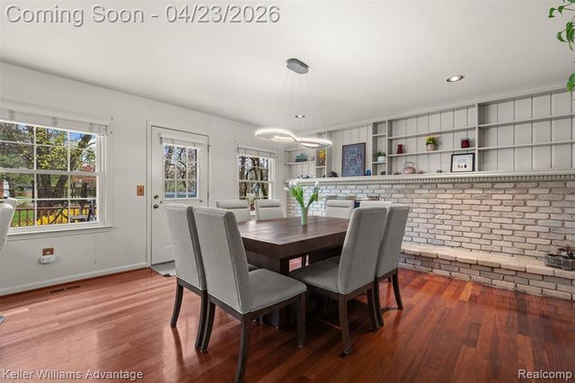 348 Willow Tree Lane, Rochester Hills, MI 48306