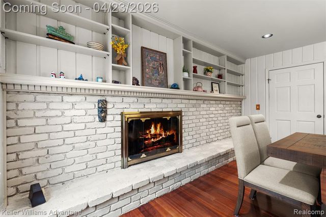 348 Willow Tree Lane, Rochester Hills, MI 48306
