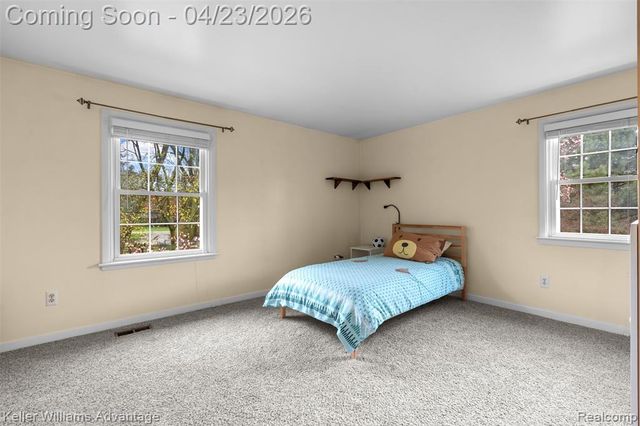 348 Willow Tree Lane, Rochester Hills, MI 48306