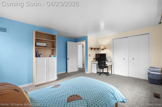 348 Willow Tree Lane, Rochester Hills, MI 48306