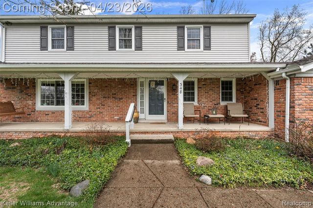 348 Willow Tree Lane, Rochester Hills, MI 48306