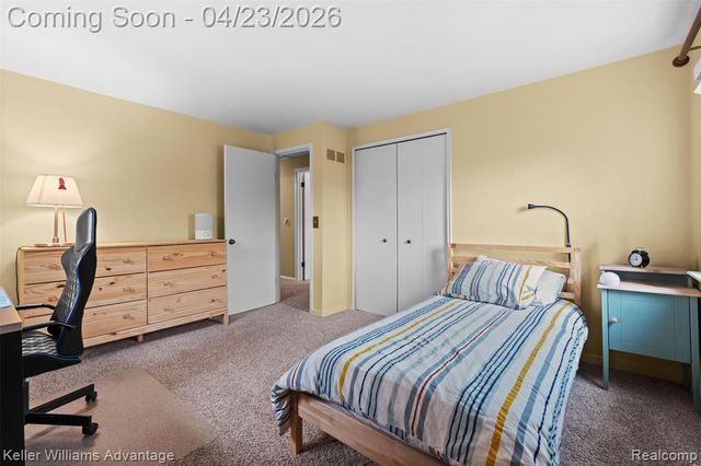 348 Willow Tree Lane, Rochester Hills, MI 48306