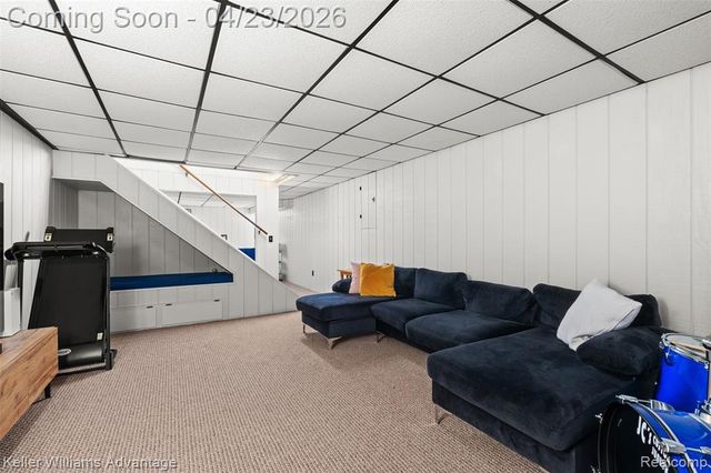 348 Willow Tree Lane, Rochester Hills, MI 48306
