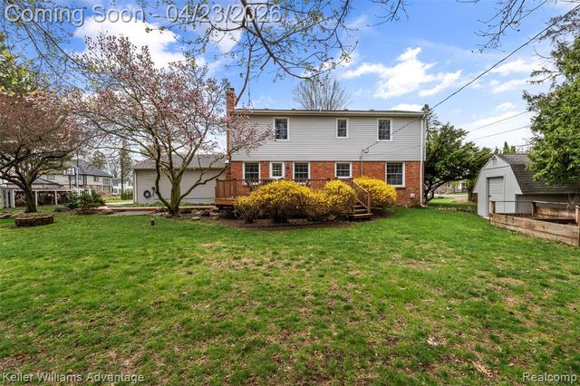 348 Willow Tree Lane, Rochester Hills, MI 48306