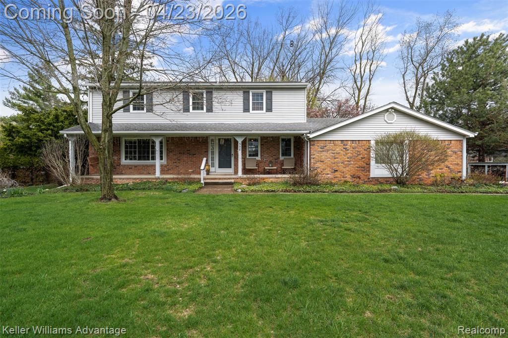 348 Willow Tree Lane, Rochester Hills, MI 48306