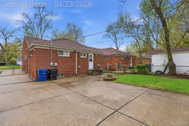 9538 Hazelton, Redford Charter Township, MI 48239