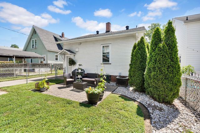 627 S Englewood Avenue, Evansville, IN 47714