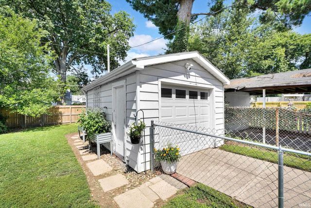 627 S Englewood Avenue, Evansville, IN 47714