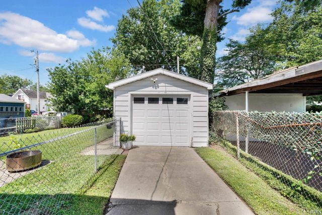 627 S Englewood Avenue, Evansville, IN 47714