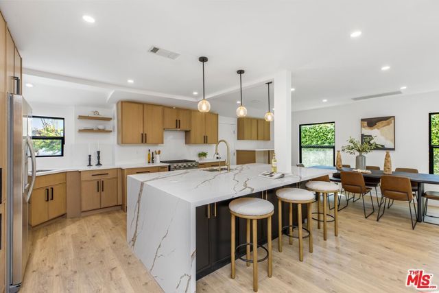 5517 Noble Avenue, Sherman Oaks, CA 91411