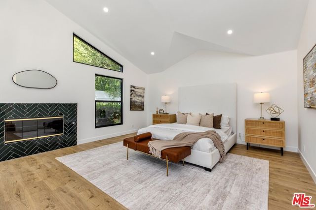 5517 Noble Avenue, Sherman Oaks, CA 91411