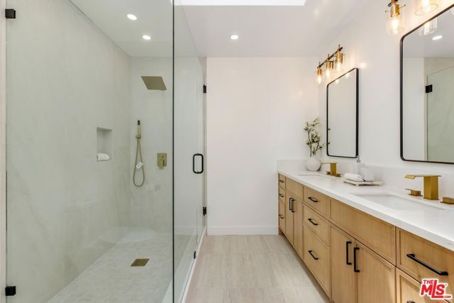 5517 Noble Avenue, Sherman Oaks, CA 91411