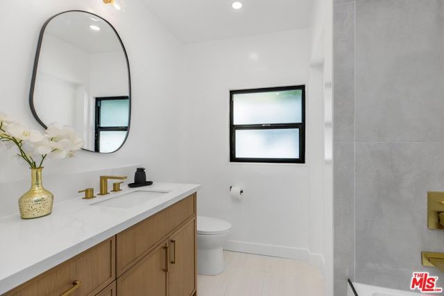 5517 Noble Avenue, Sherman Oaks, CA 91411
