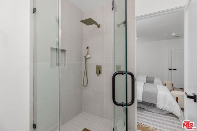 5517 Noble Avenue, Sherman Oaks, CA 91411
