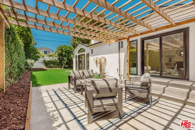 5517 Noble Avenue, Sherman Oaks, CA 91411