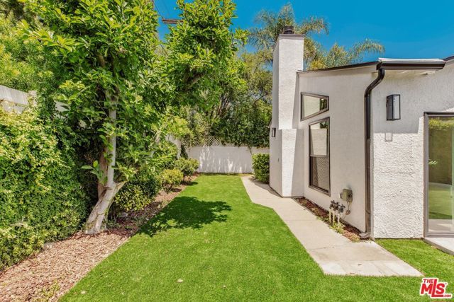 5517 Noble Avenue, Sherman Oaks, CA 91411