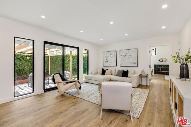 5517 Noble Avenue, Sherman Oaks, CA 91411