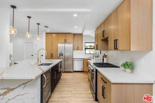 5517 Noble Avenue, Sherman Oaks, CA 91411