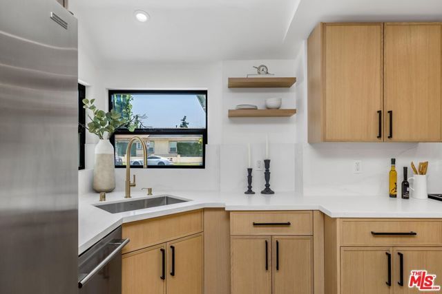 5517 Noble Avenue, Sherman Oaks, CA 91411