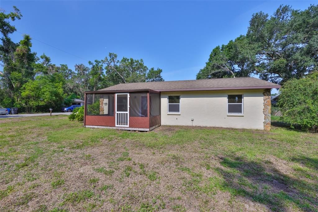 1019 LAKESIDE DRIVE, Seffner, FL 33584