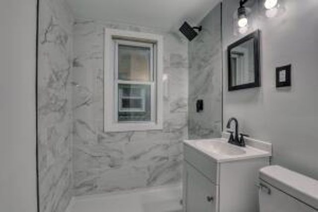 2338 S 98th STREET, West Allis, WI 53227