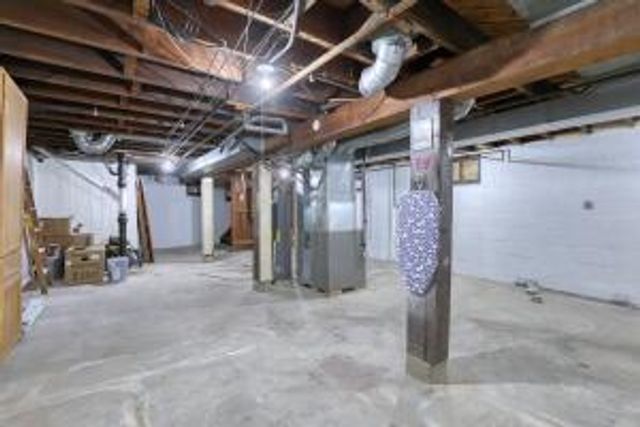 2338 S 98th STREET, West Allis, WI 53227