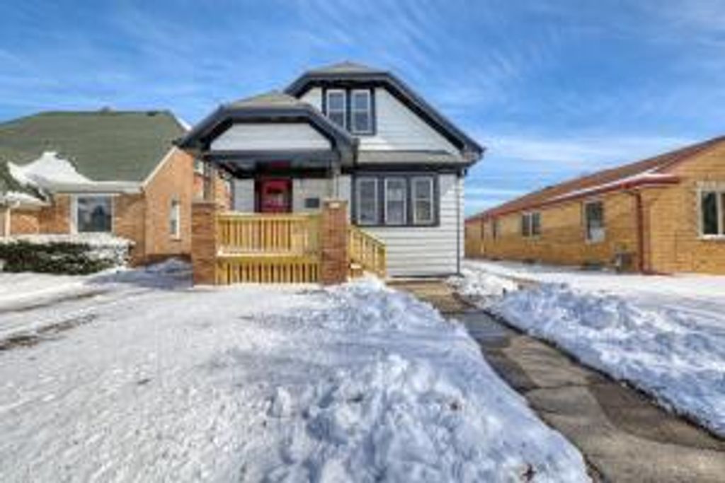2338 S 98th STREET, West Allis, WI 53227