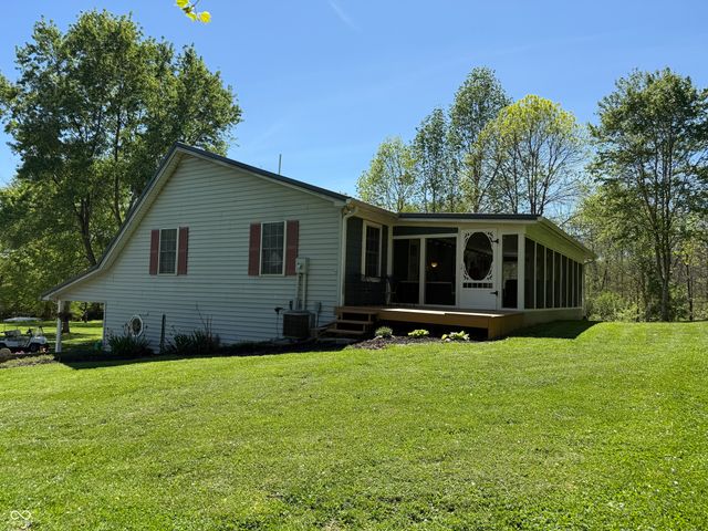 9645 N County Road 75 W, Westport, IN 47283
