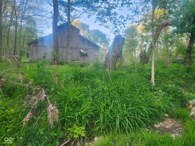 9645 N County Road 75 W, Westport, IN 47283