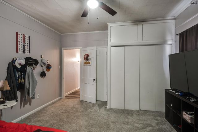 107 W SOUTHLAND AVENUE, Electra, TX 76360