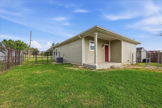 9015 Landis Drive, Beaumont, TX 77707