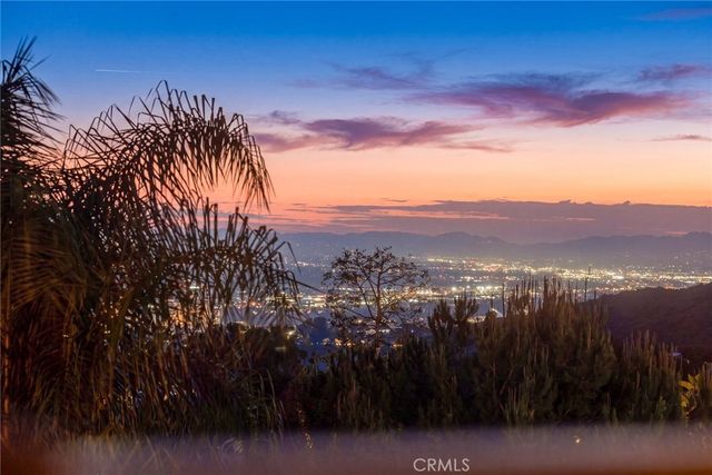 2738 Sleepy Hollow, Glendale, CA 91206