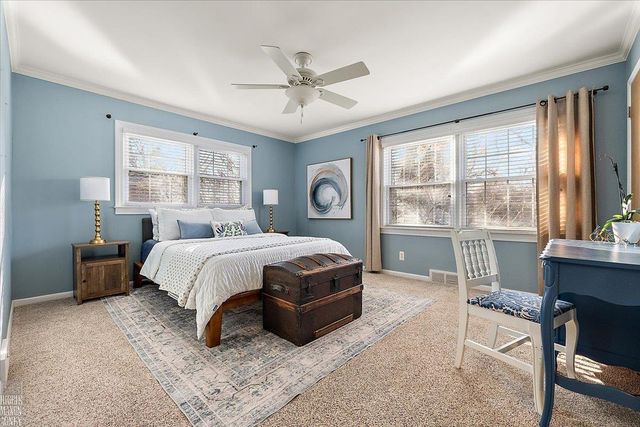 20127 W Ballantyne Court, Grosse Pointe Woods, MI 48236