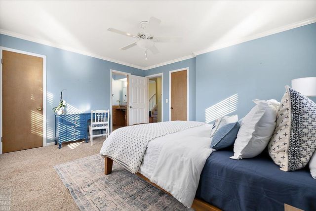 20127 W Ballantyne Court, Grosse Pointe Woods, MI 48236