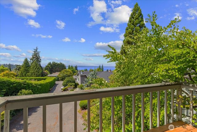 809 Spruce Place, Edmonds, WA 98020