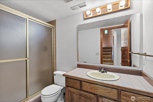 809 Spruce Place, Edmonds, WA 98020