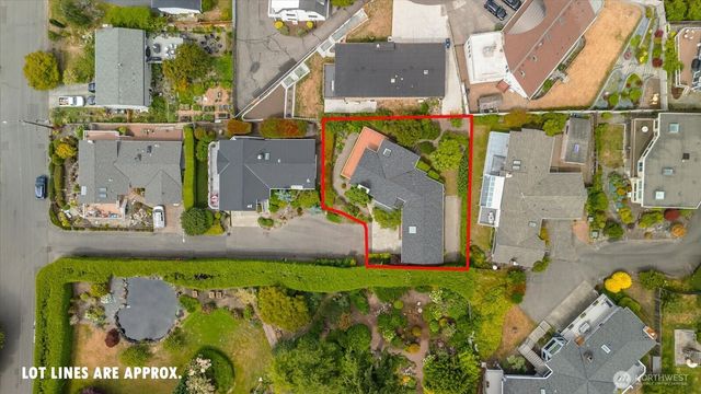 809 Spruce Place, Edmonds, WA 98020