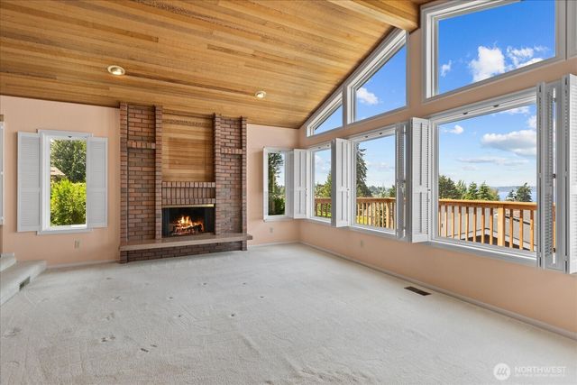 809 Spruce Place, Edmonds, WA 98020